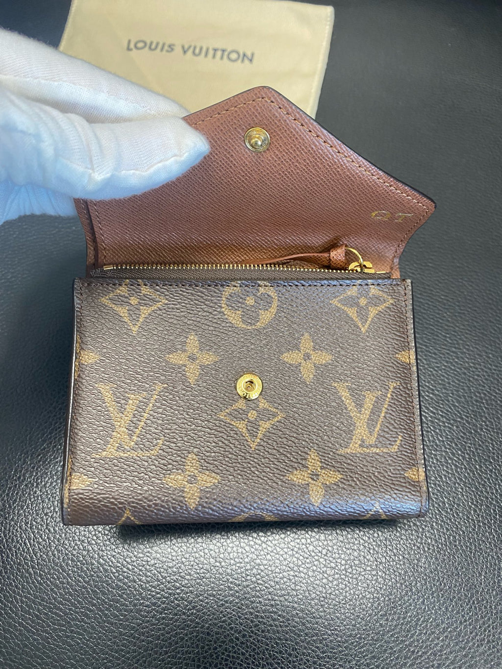Louis Vuitton Brown M62360