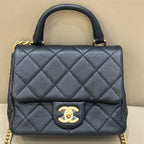Chanel Small crossbody shoulder bag 19×7×16 AS3898-B10376-94305