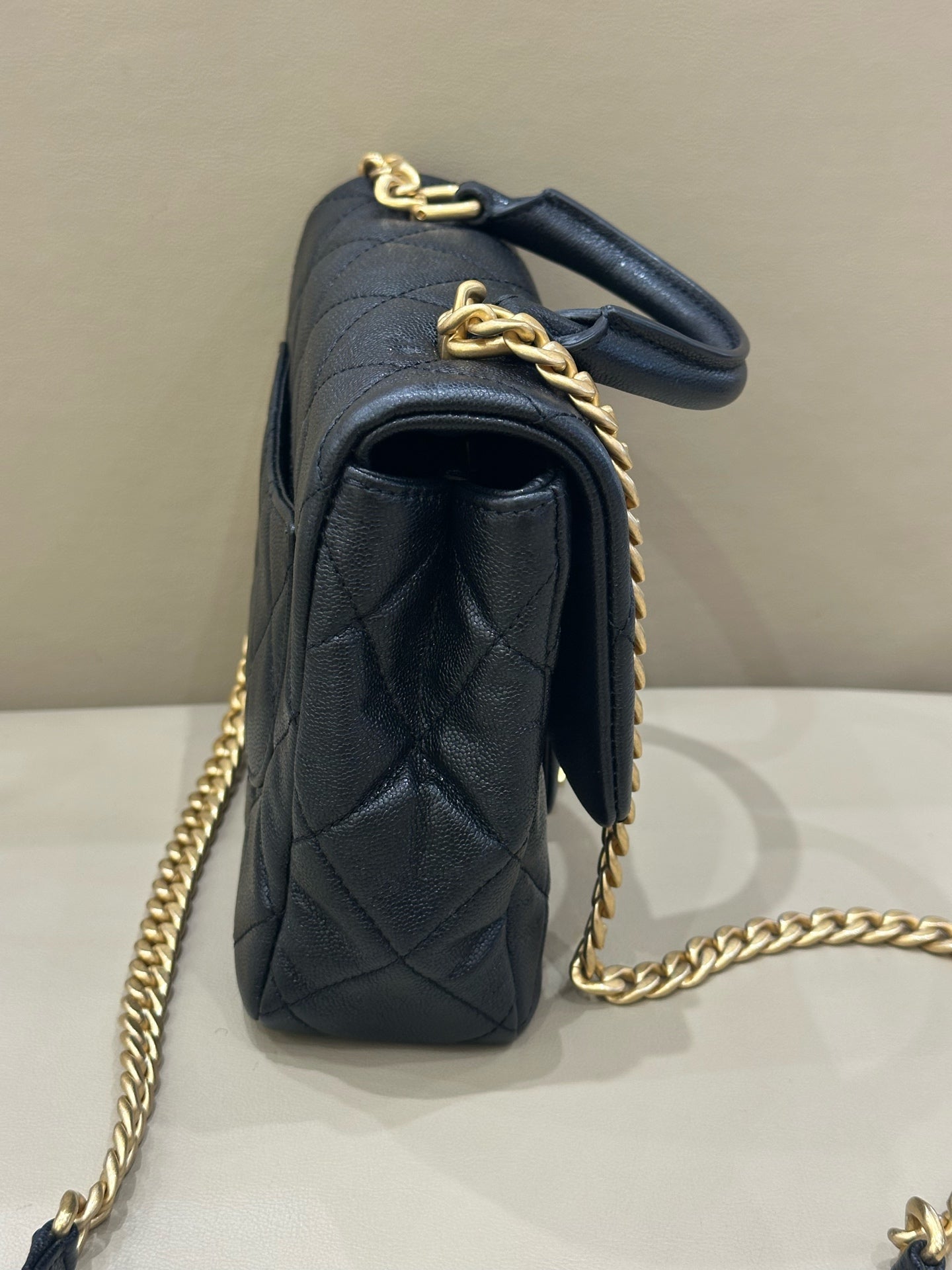 Chanel Small crossbody shoulder bag 19×7×16 AS3898-B10376-94305