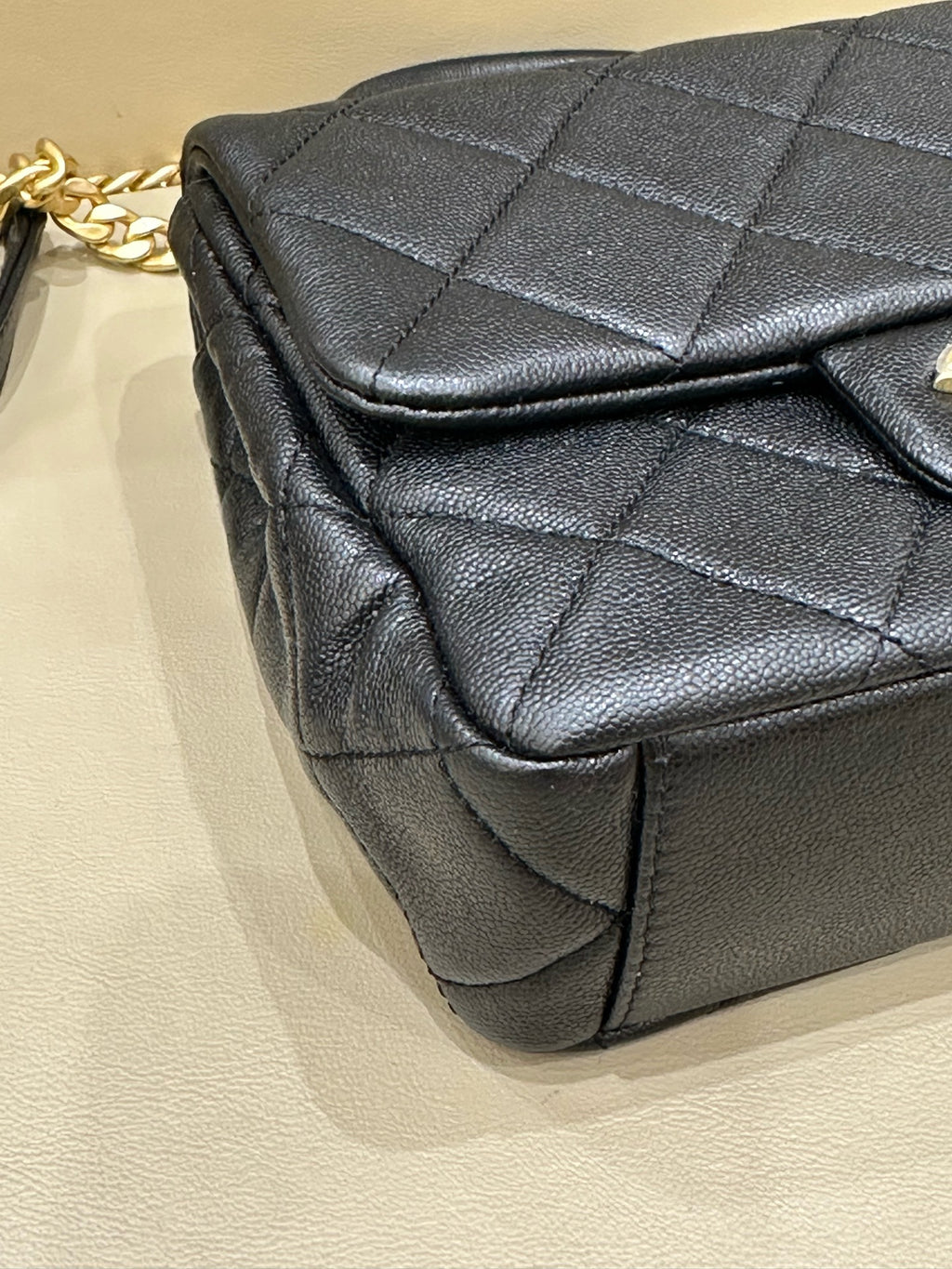 Chanel Small crossbody shoulder bag 19×7×16 AS3898-B10376-94305