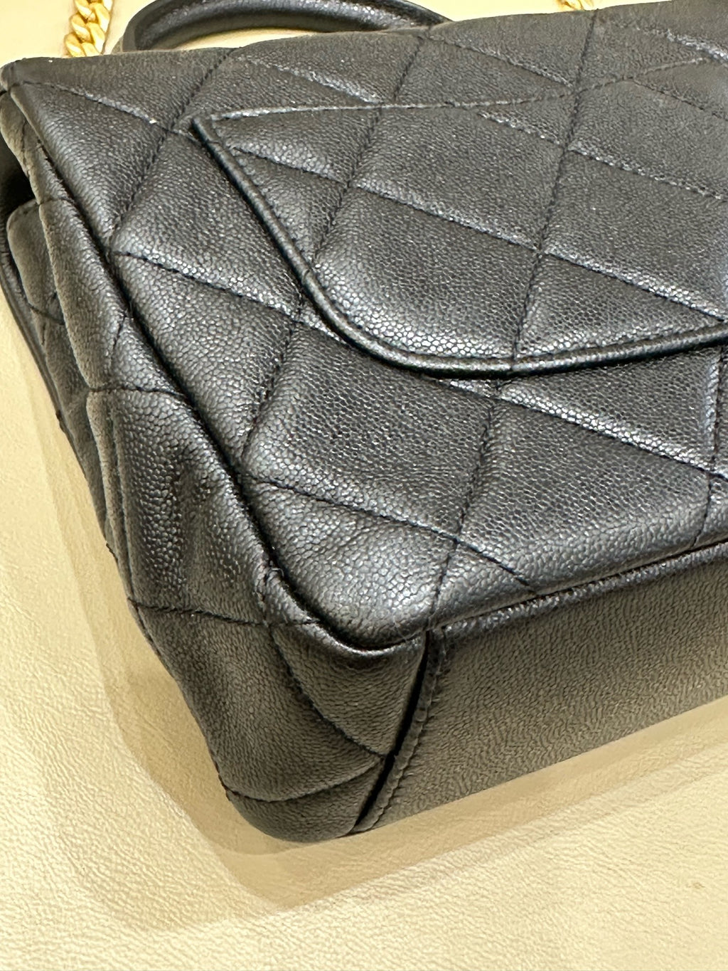 Chanel Small crossbody shoulder bag 19×7×16 AS3898-B10376-94305