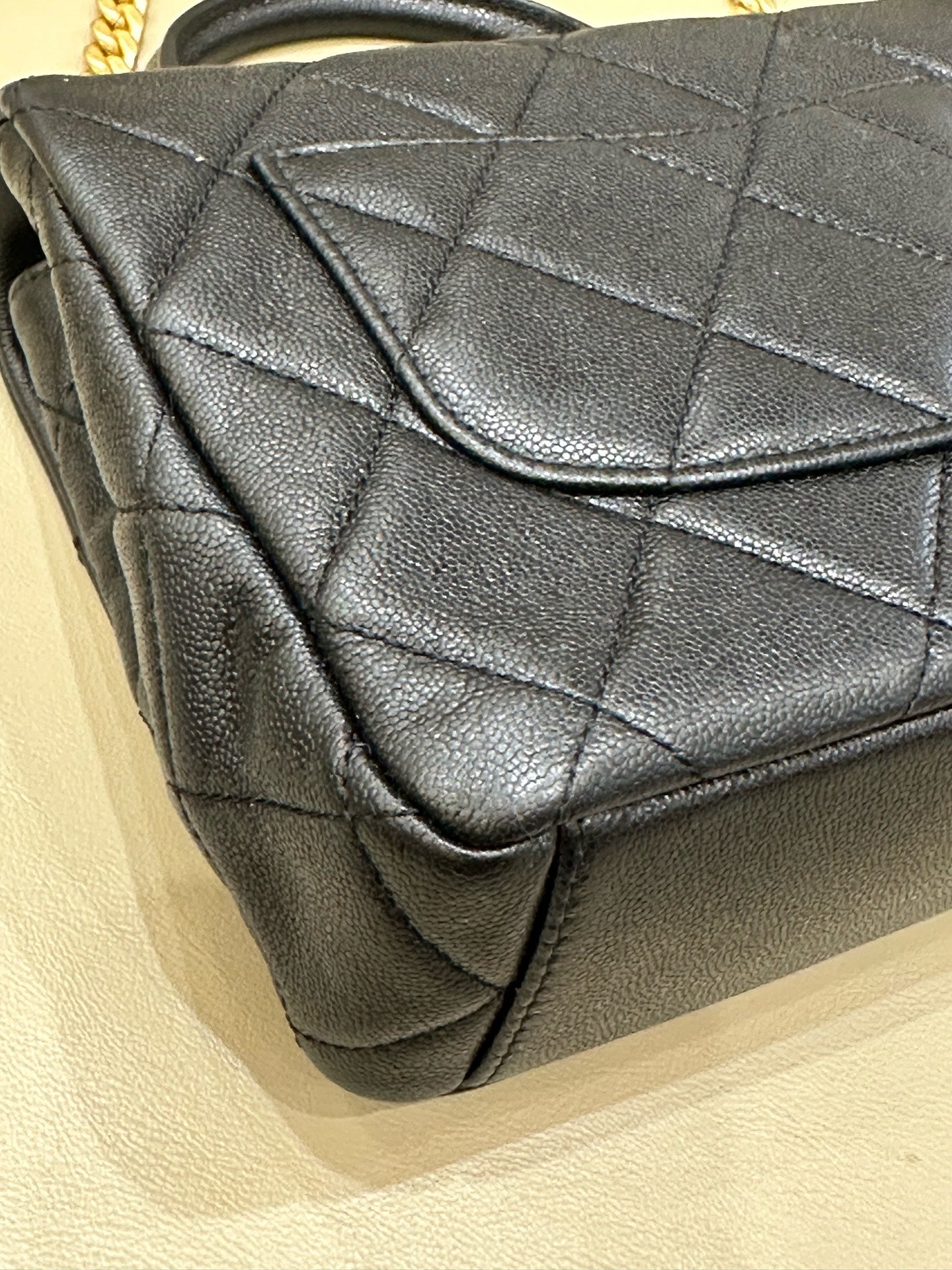 Chanel Small crossbody shoulder bag 19×7×16 AS3898-B10376-94305