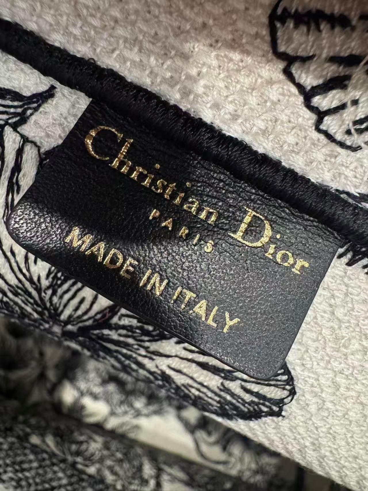 Dior