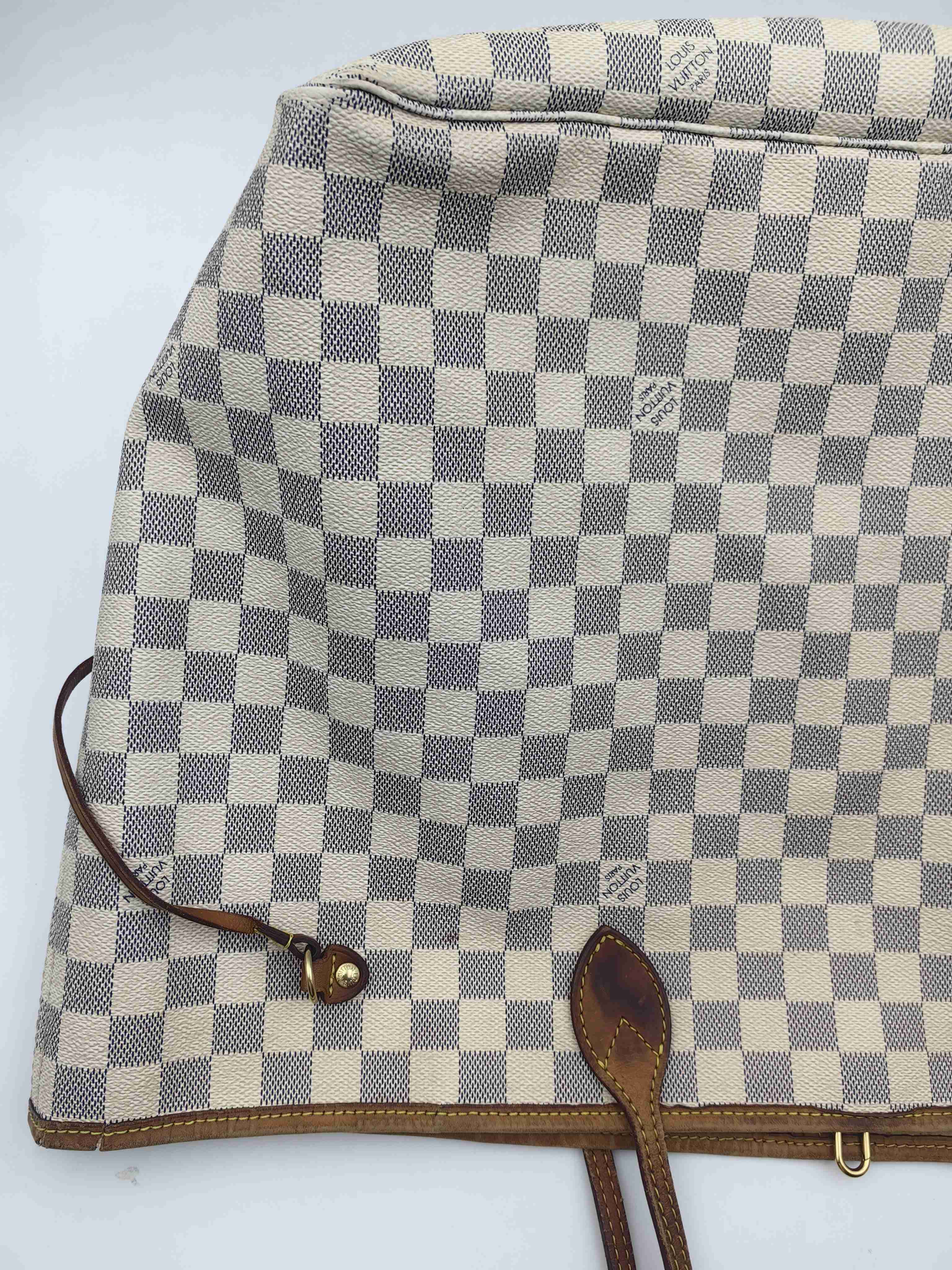 Louis Vuitton Beige