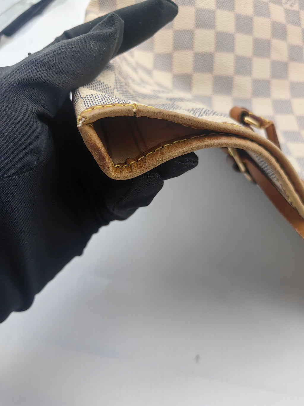 Louis Vuitton Beige