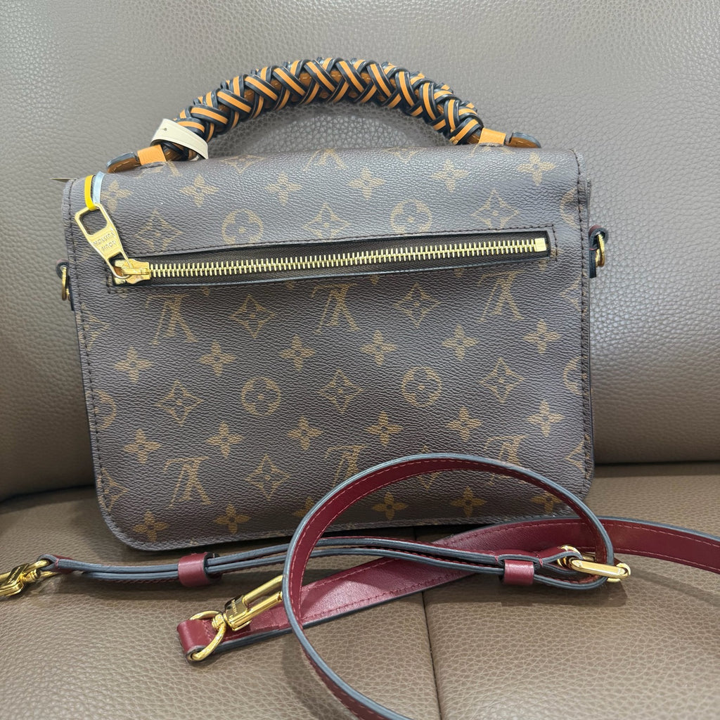 Louis Vuitton Messenger Bag