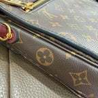 Louis Vuitton Messenger Bag