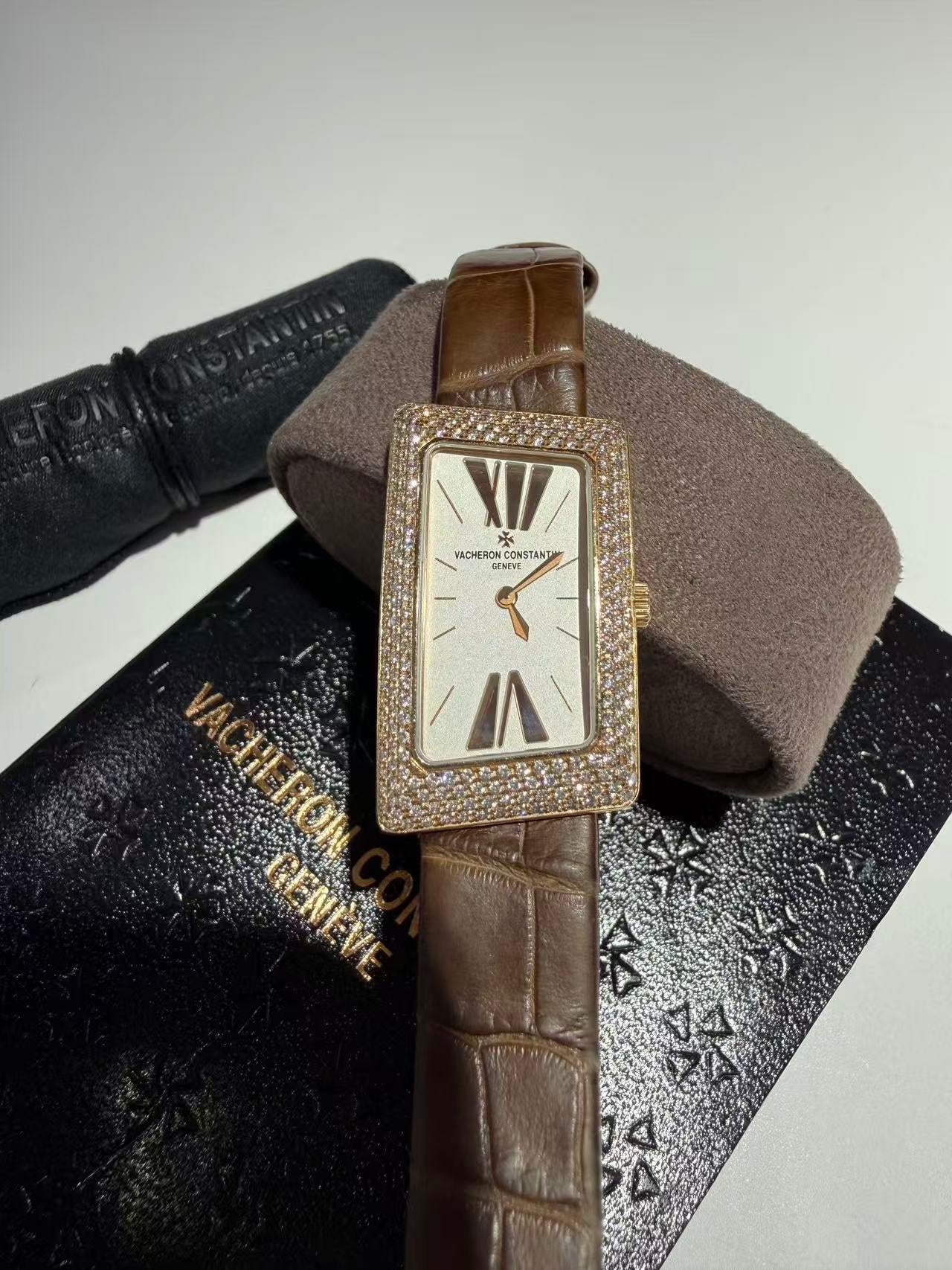 Vacheron Constantin 1972 21 x 37.7 millimeters 25515/000R-9254