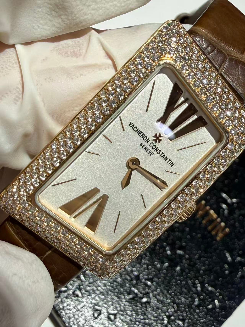 Vacheron Constantin 1972 21 x 37.7 millimeters 25515/000R-9254
