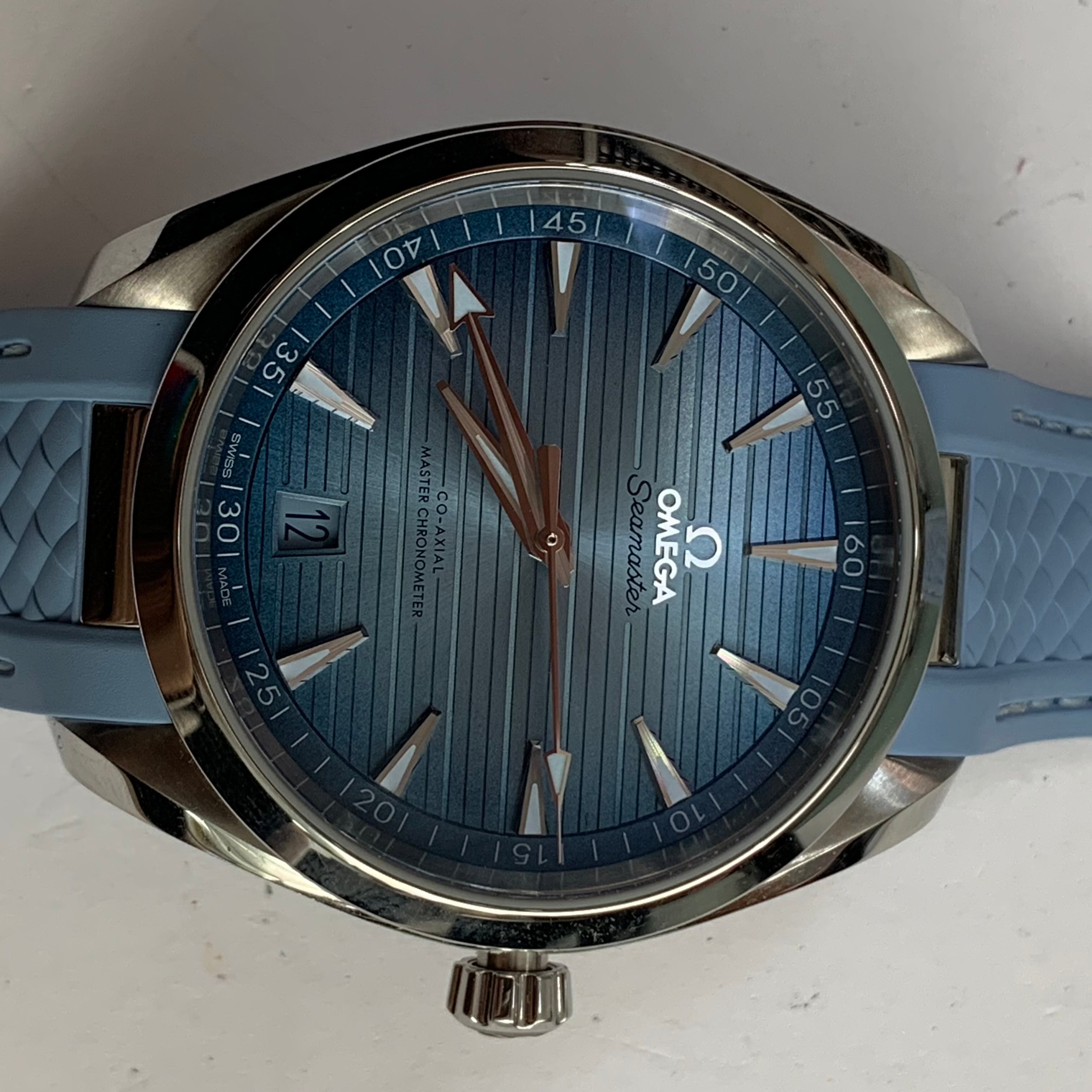 Omega Seahorse 41 millimeters 220.12.41.21.03.008
