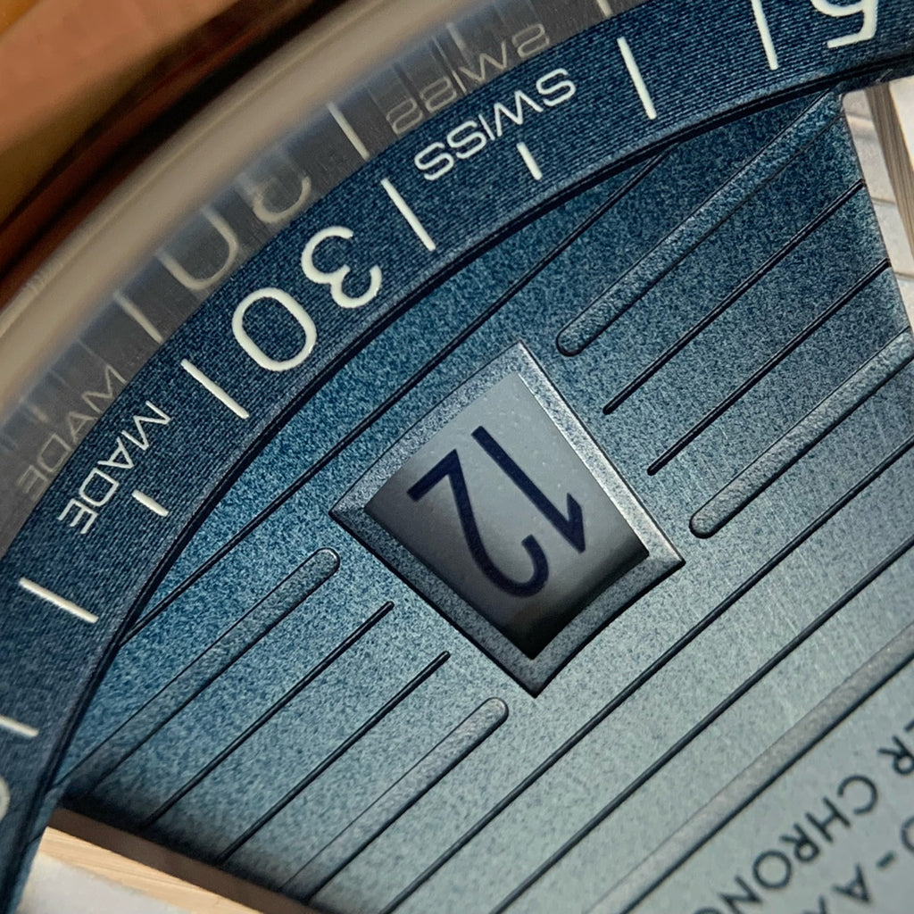 Omega Seahorse 41 millimeters 220.12.41.21.03.008