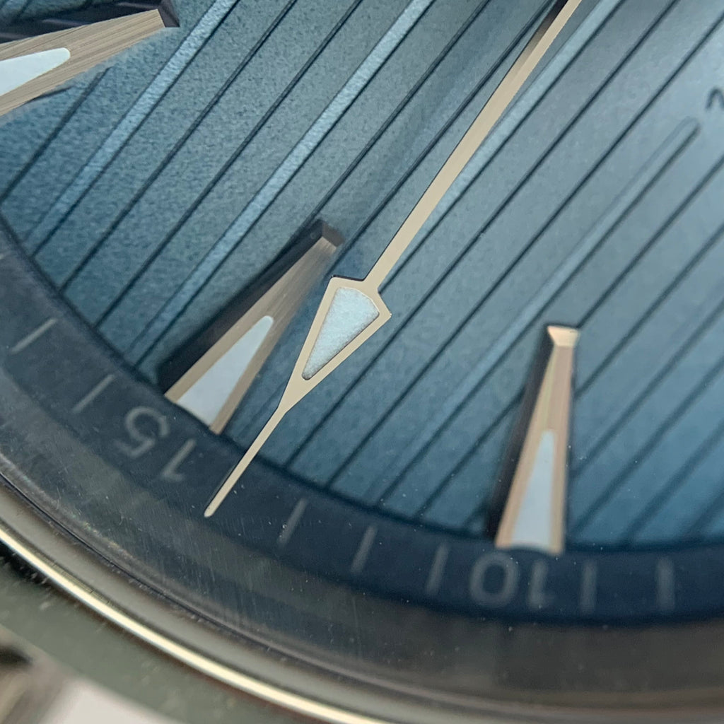 Omega Seahorse 41 millimeters 220.12.41.21.03.008