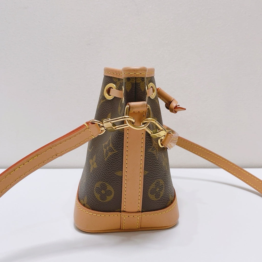 Louis Vuitton Crossbody