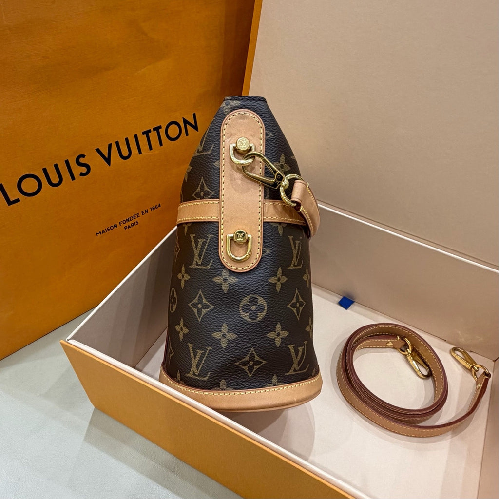 Louis Vuitton Duffle 22.0x 23.0x 14.0 cm M43587
