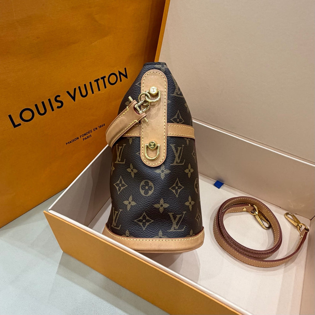 Louis Vuitton Duffle 22.0x 23.0x 14.0 cm M43587