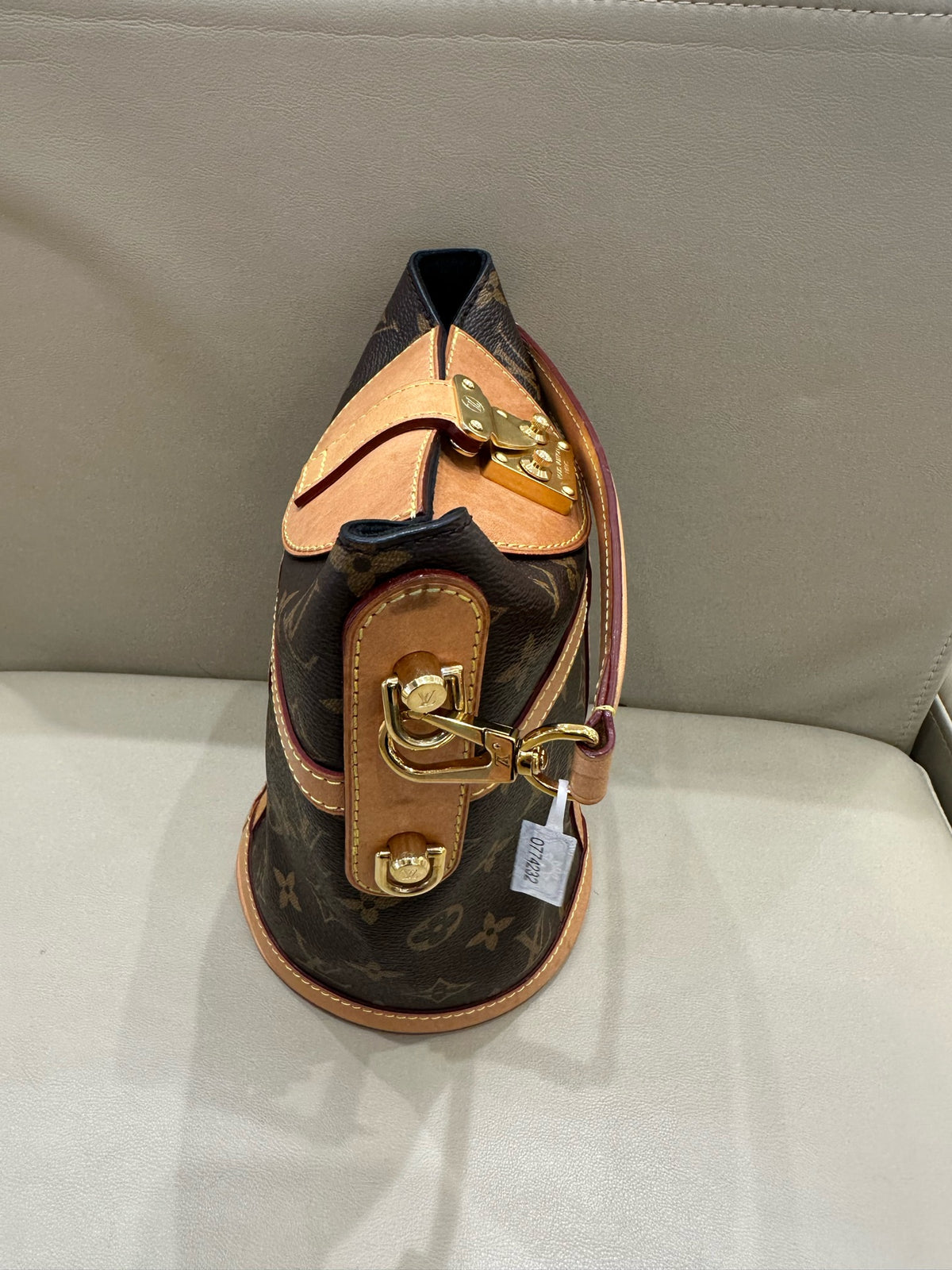 Louis Vuitton Duffle 22.0x 23.0x 14.0 cm M43587