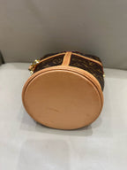 Louis Vuitton Duffle 22.0x 23.0x 14.0 cm M43587