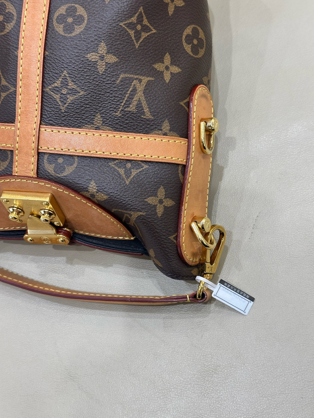 Louis Vuitton Duffle 22.0x 23.0x 14.0 cm M43587