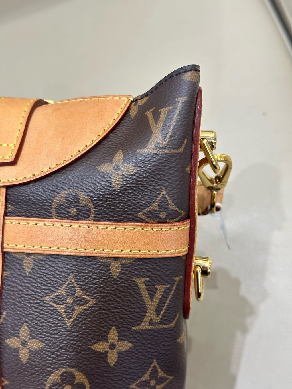 Louis Vuitton Duffle 22.0x 23.0x 14.0 cm M43587