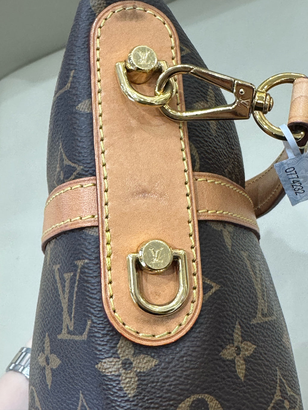 Louis Vuitton Duffle 22.0x 23.0x 14.0 cm M43587