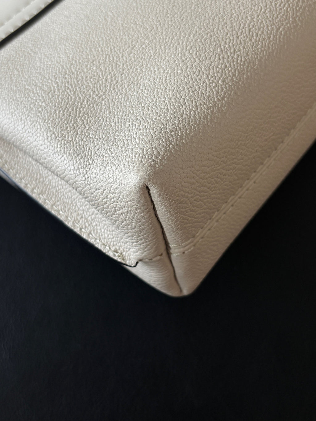 Burberry White Crossbody