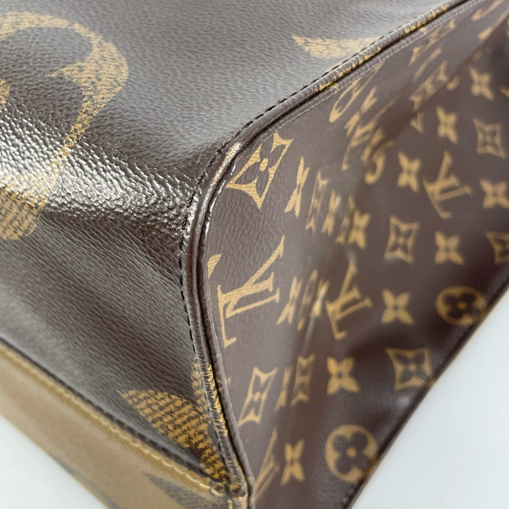 Louis Vuitton Tote