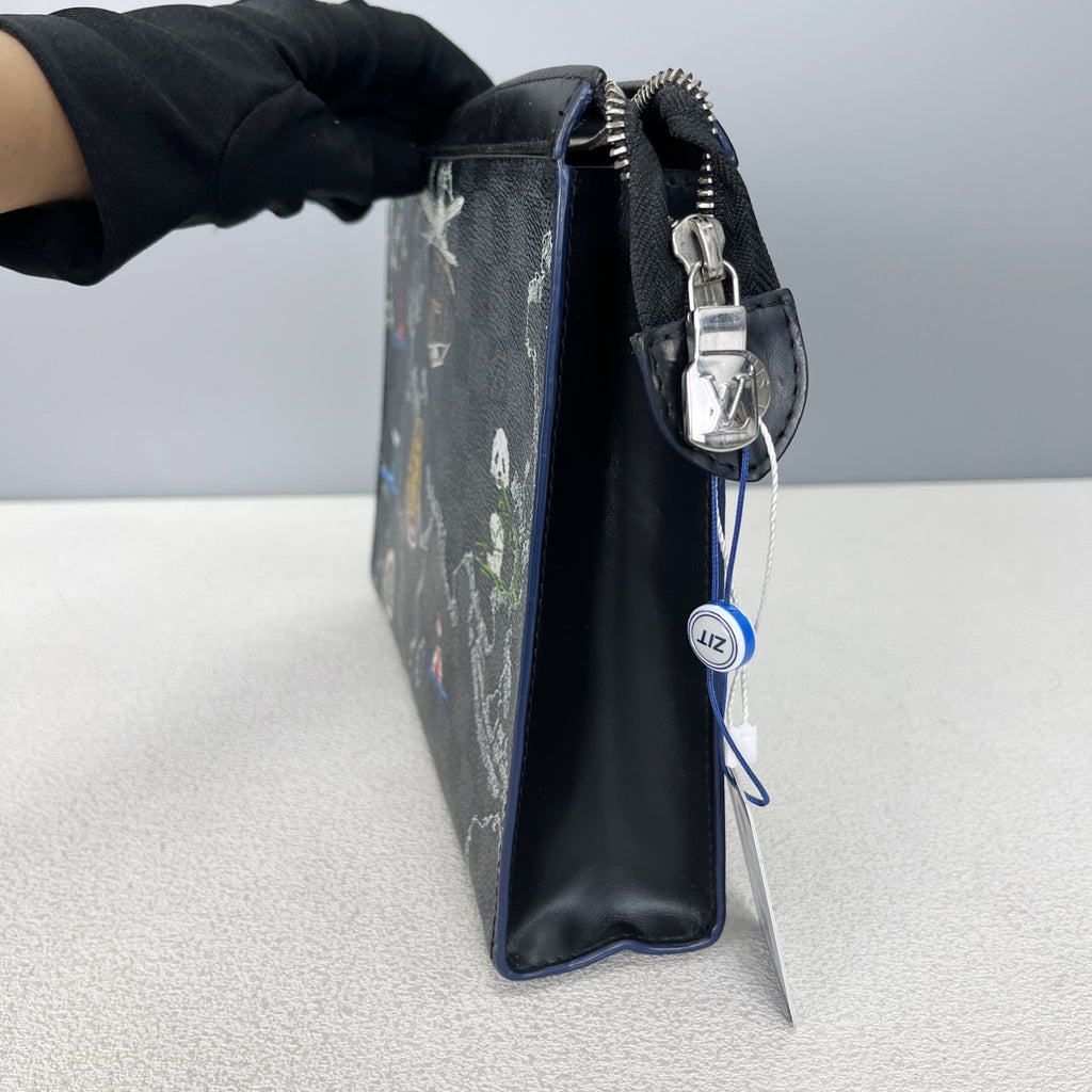 Louis Vuitton Clutch N40205