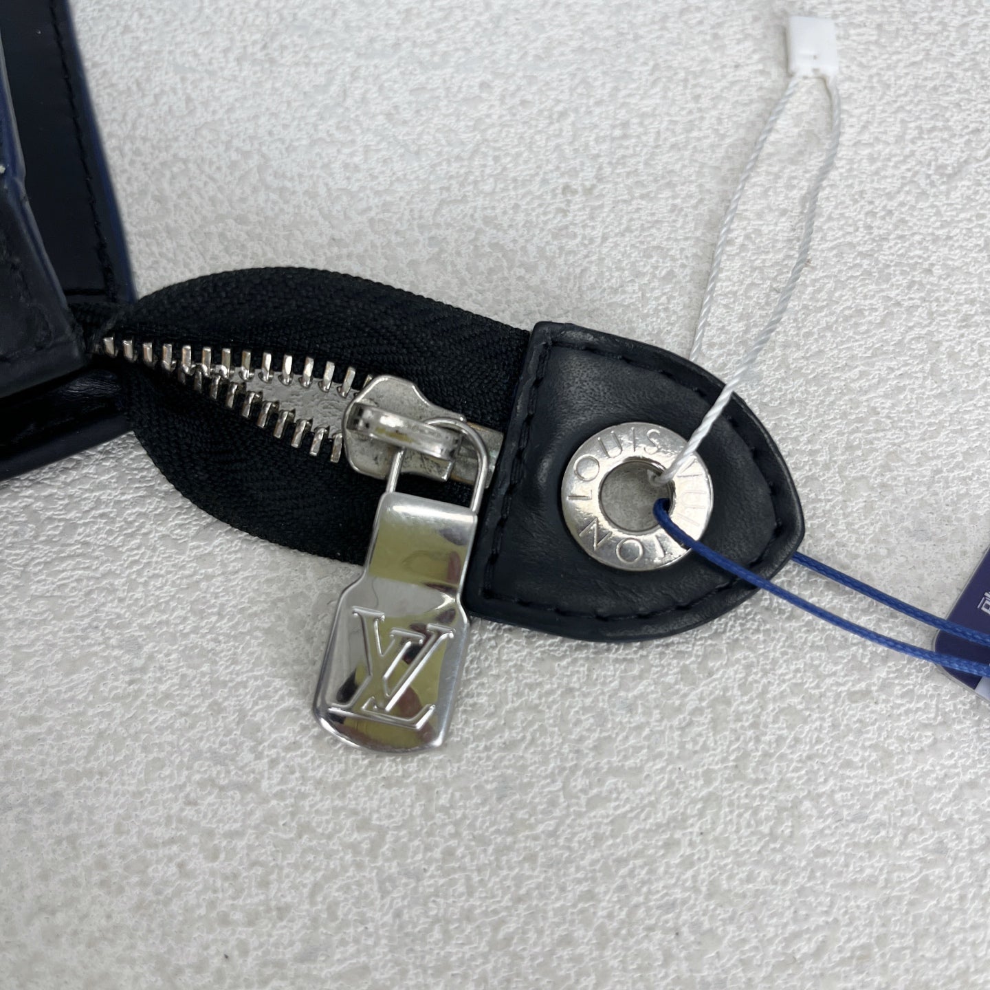 Louis Vuitton Clutch N40205