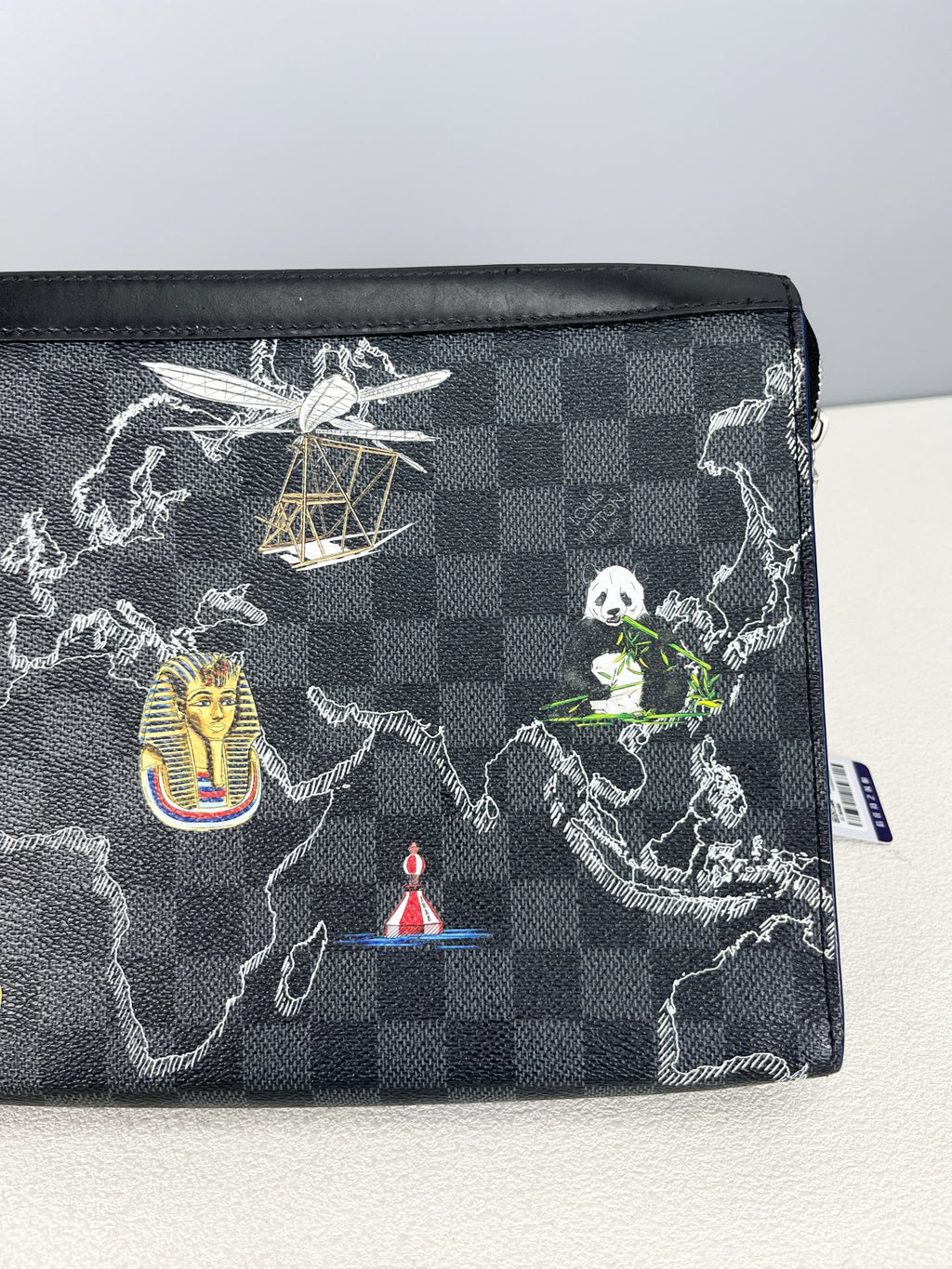 Louis Vuitton Clutch N40205