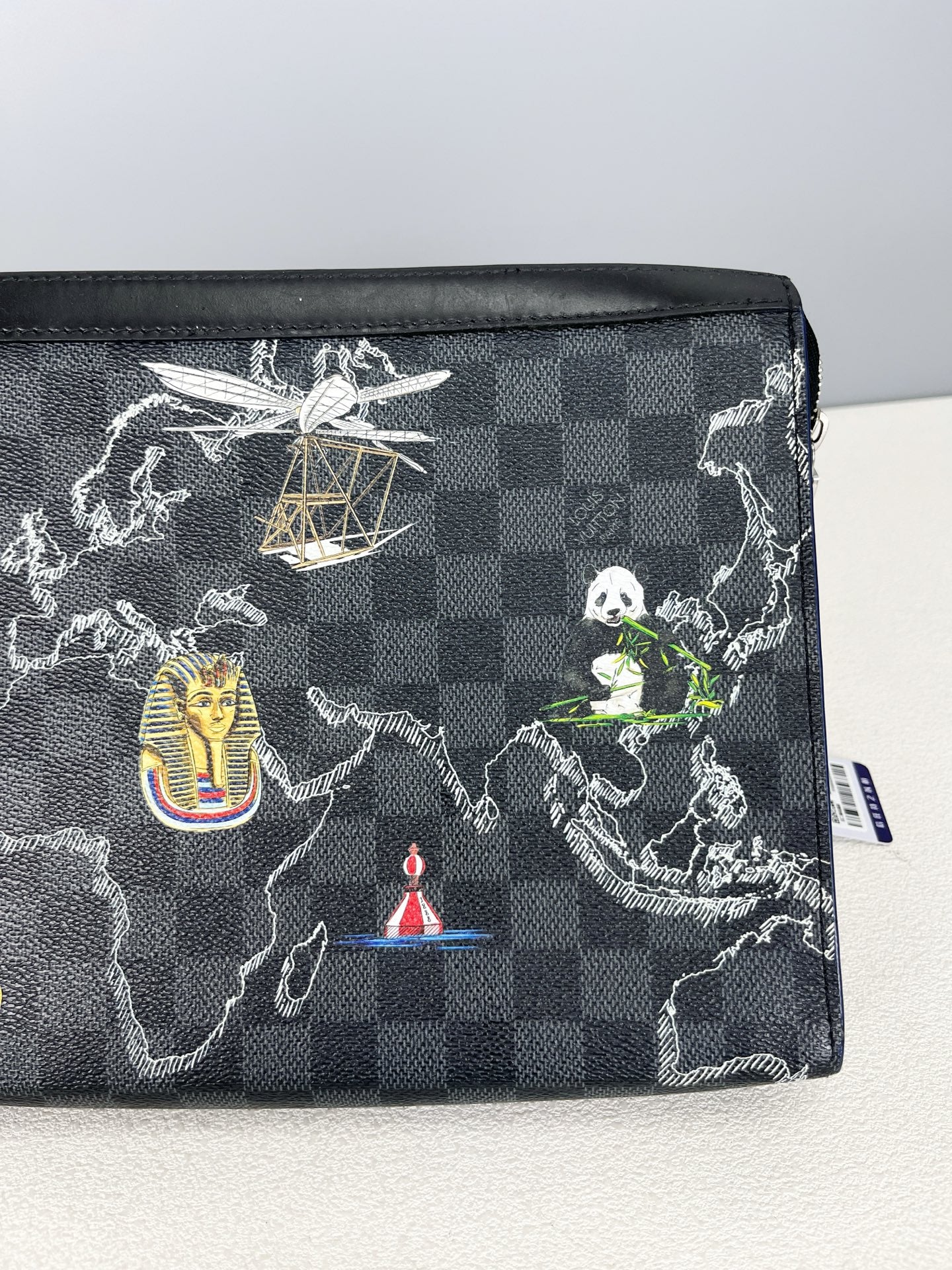 Louis Vuitton Clutch N40205