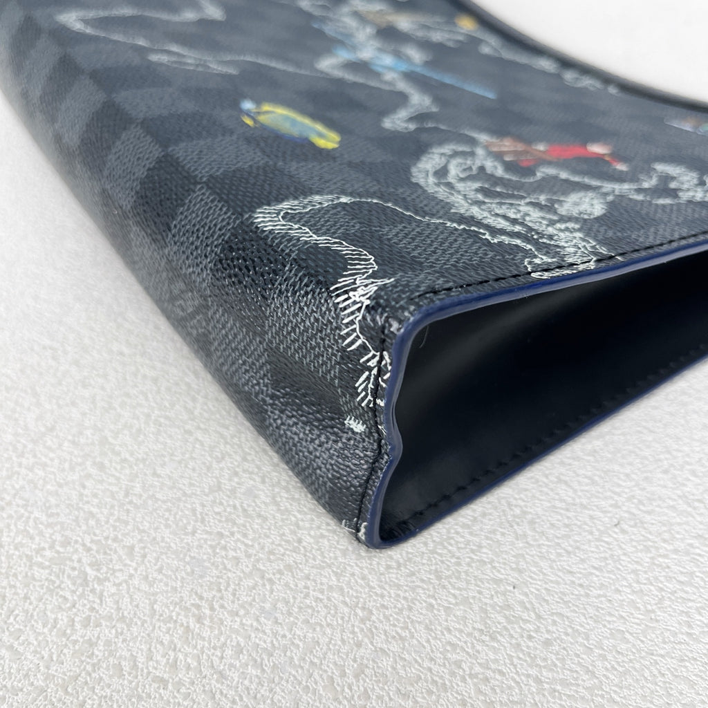 Louis Vuitton Clutch N40205