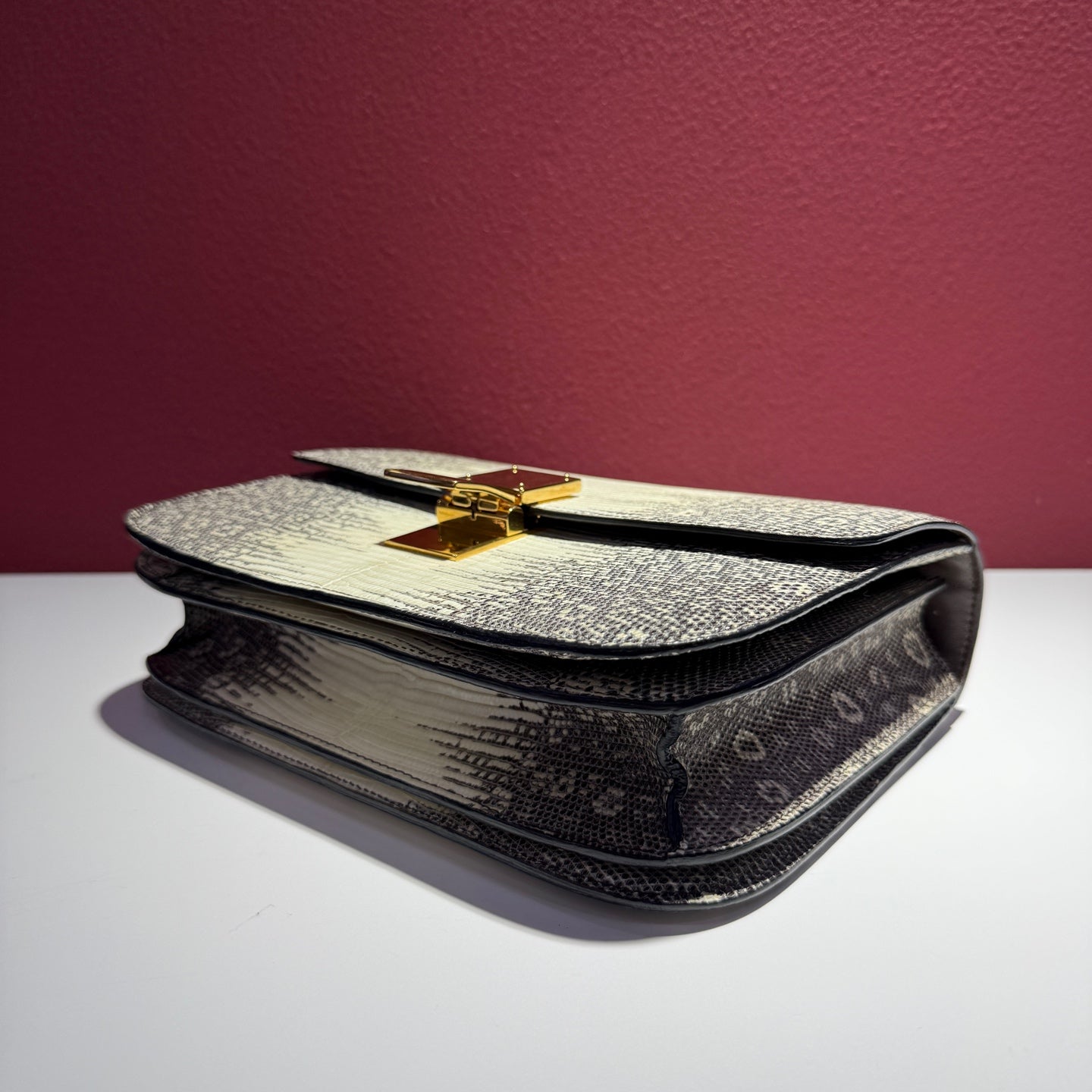 Celine Classic Medium-Sized Lizard-Grain Leather Handbag Shoulder Bag 189174TLC.02VG
