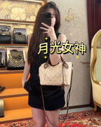 Louis Vuitton Beige Tote M54351