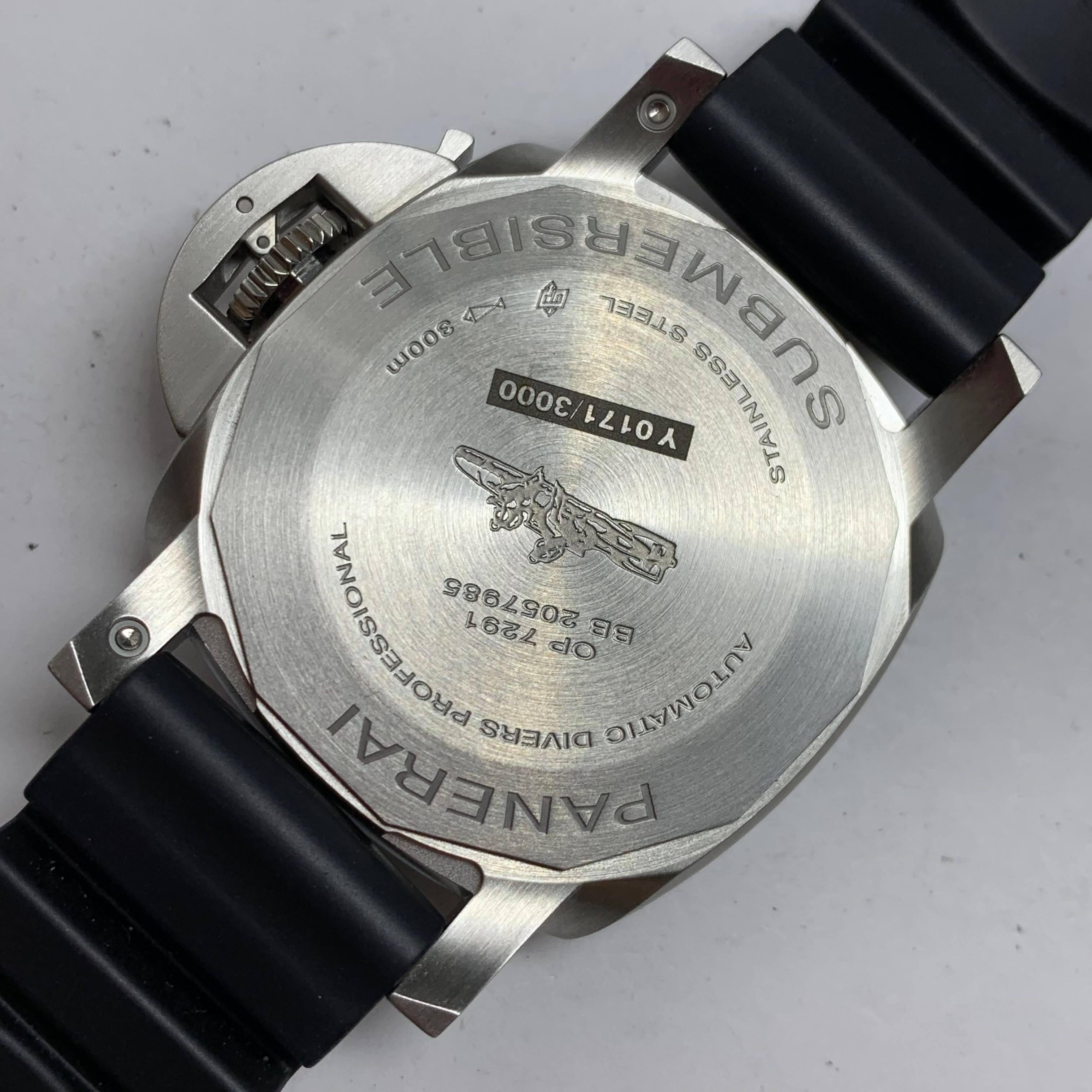 Panerai SUBMERSIBLE Stealth Series 42mm PAM02973