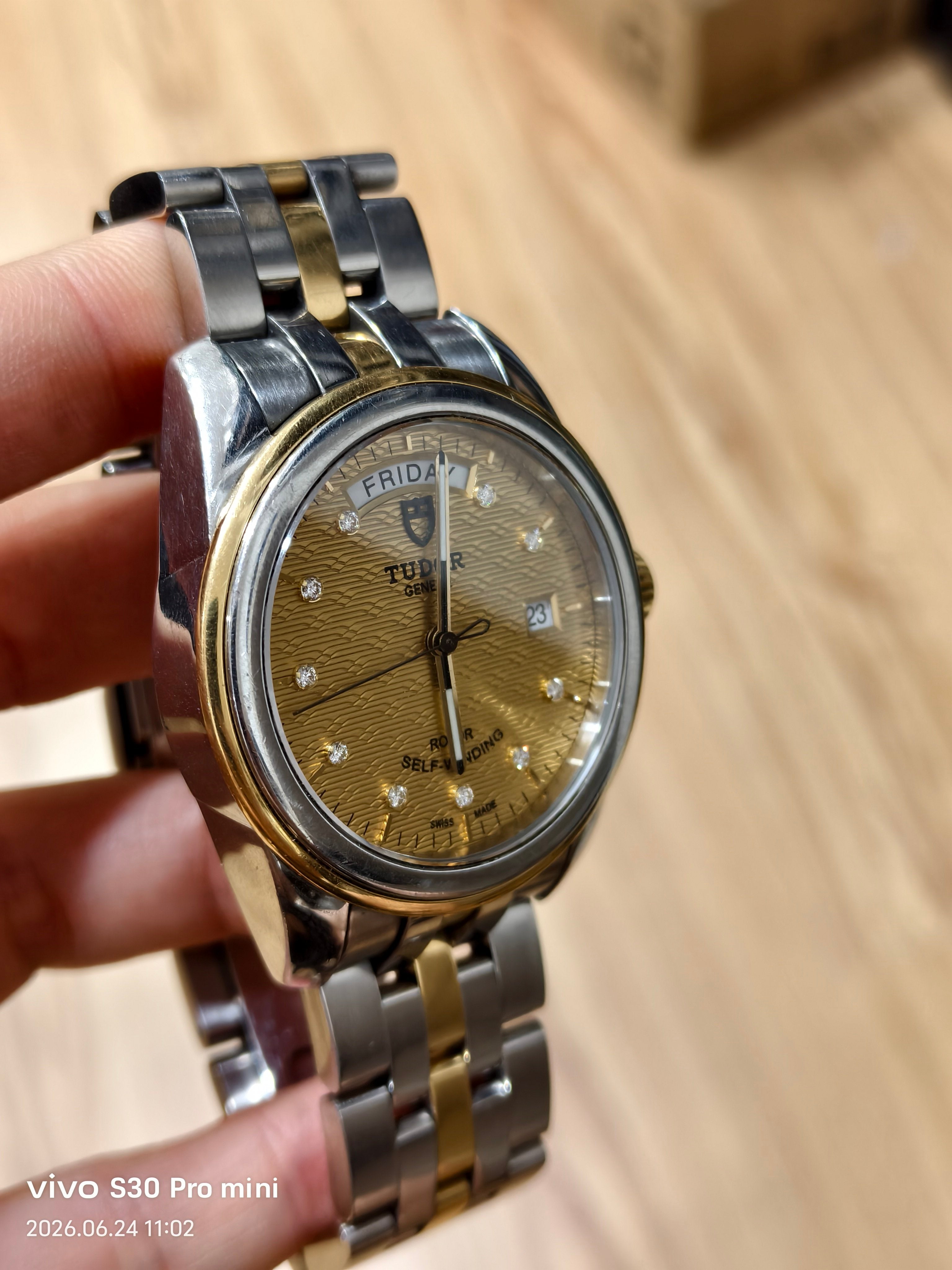 Tudor Junjue Sunday Calendar Model 39 millimeters m56003-0004