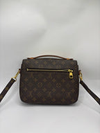 Louis Vuitton Messenger Bag