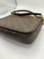 Louis Vuitton Messenger Bag