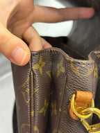 Louis Vuitton Messenger Bag