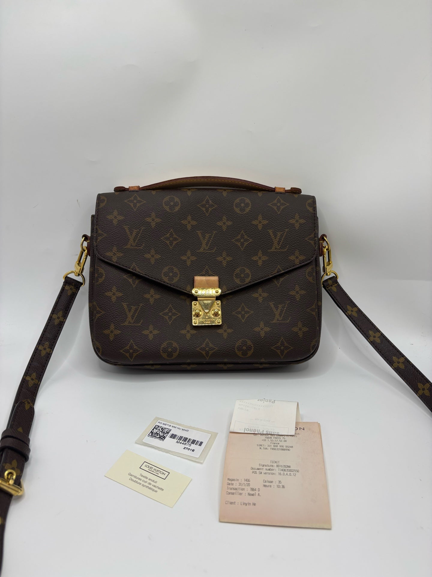 Louis Vuitton Messenger Bag