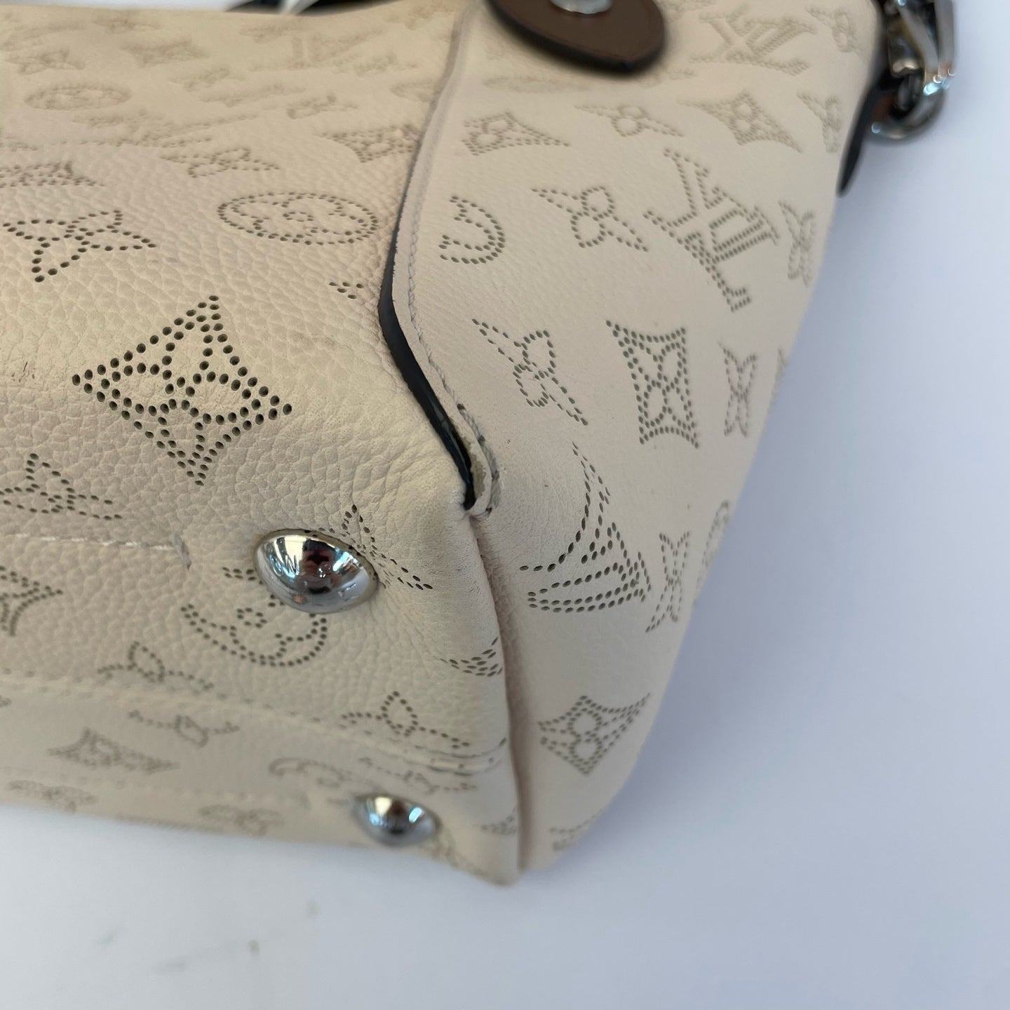 Louis Vuitton Beige Tote M54351
