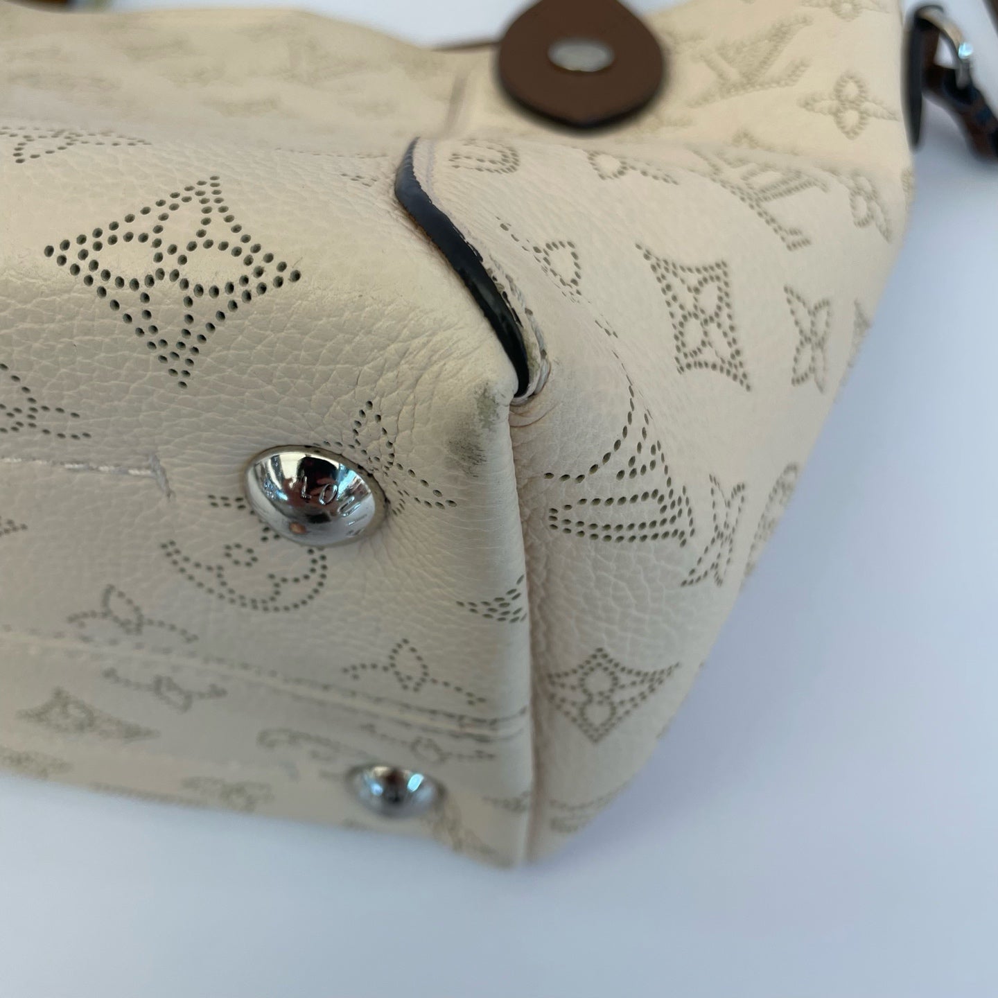Louis Vuitton Beige Tote M54351