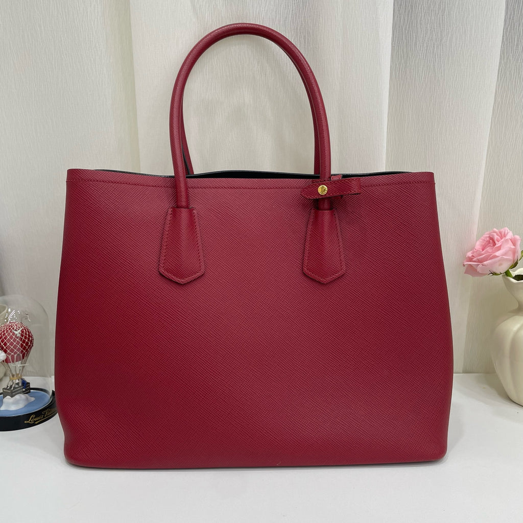 Prada Red