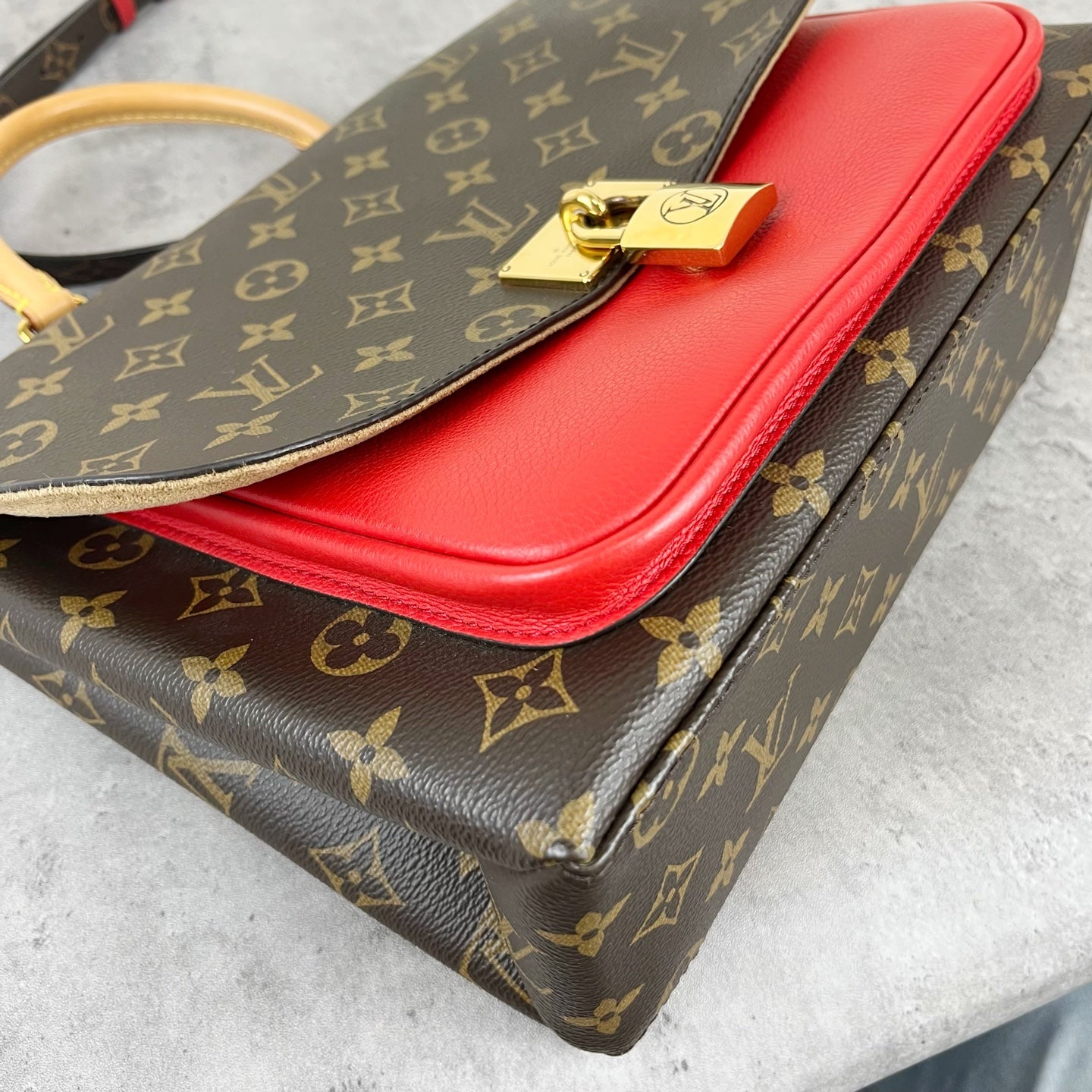 Louis Vuitton Red Messenger Bag M44286