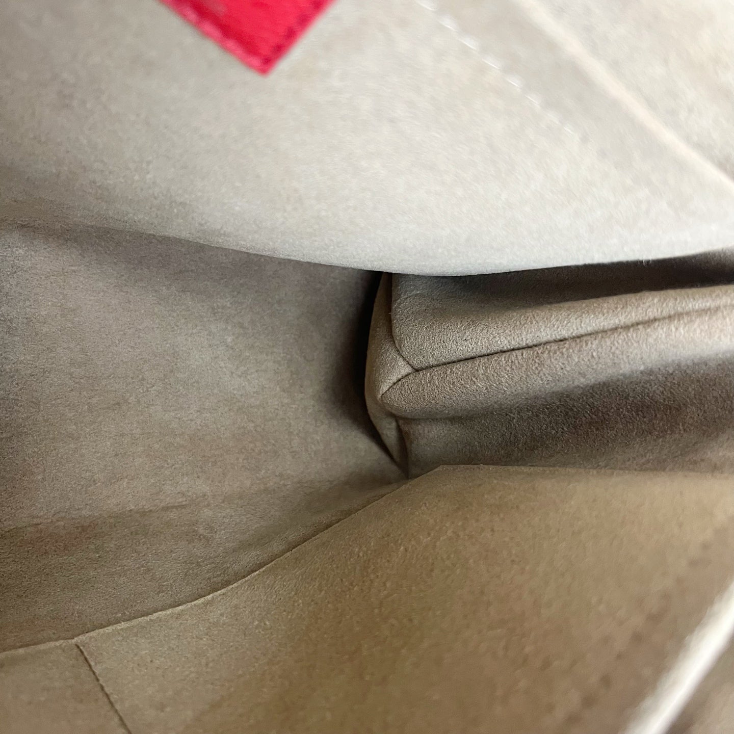 Louis Vuitton Red Messenger Bag M44286