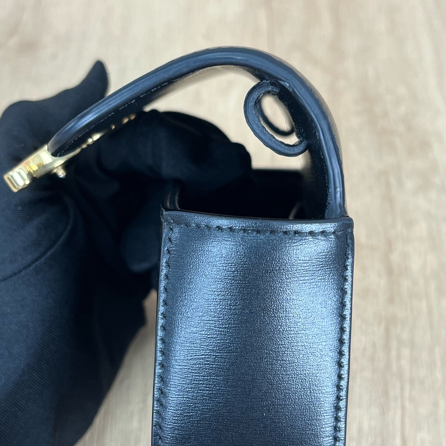 Celine TRIOMPHE Mini Glossy Calfskin Handbag 10I513DPV.38NO