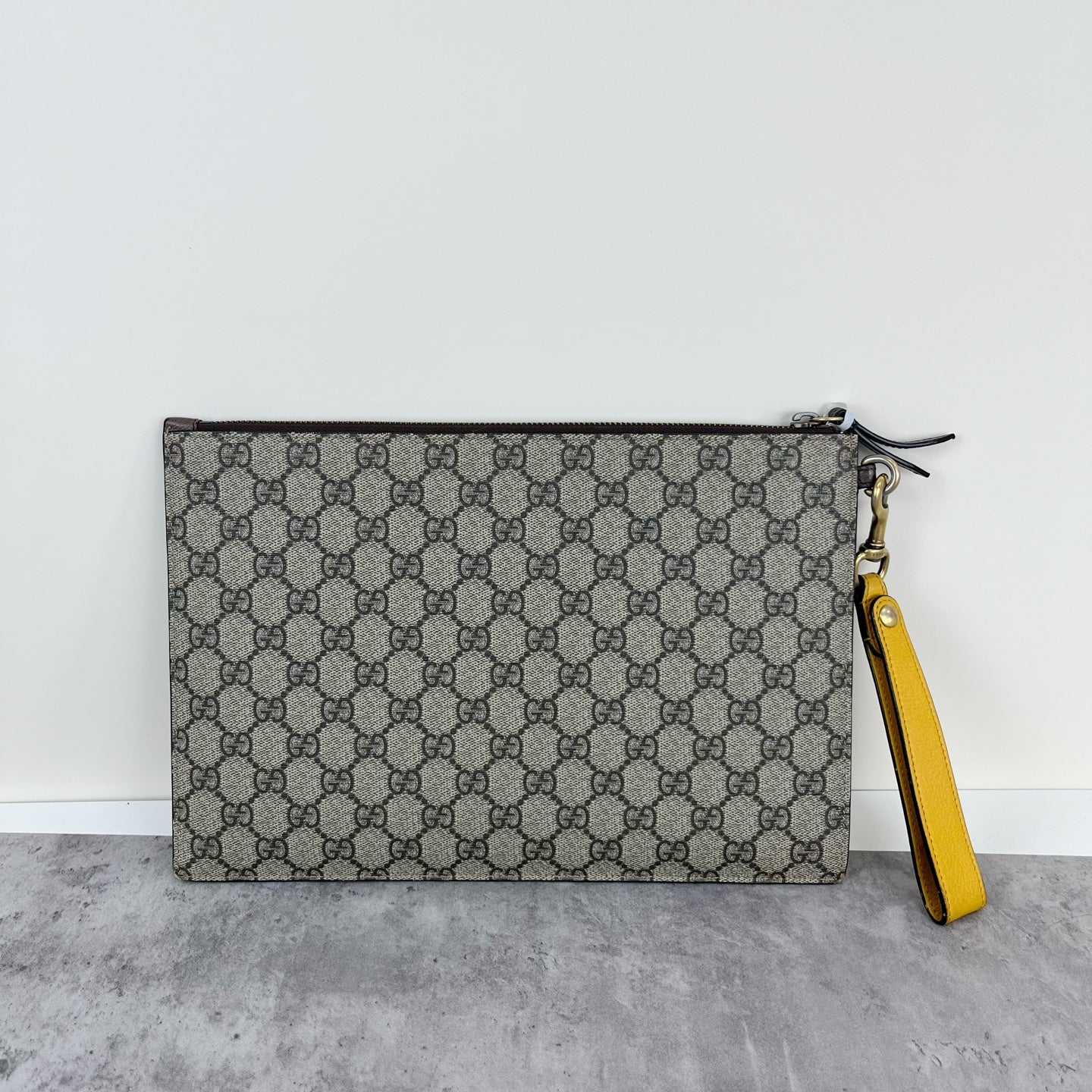 Gucci Neo Vintage GG Supreme canvas clutch bag Canvas Yellow Clutch 473956 K9GOT 8861
