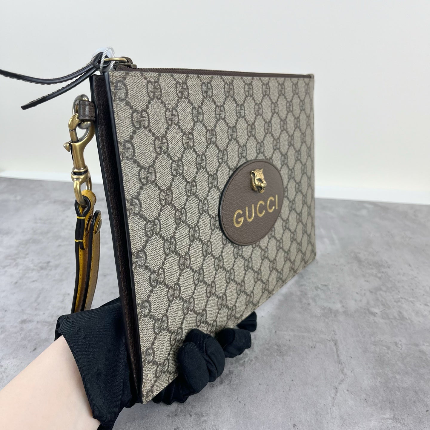 Gucci Neo Vintage GG Supreme canvas clutch bag Canvas Yellow Clutch 473956 K9GOT 8861