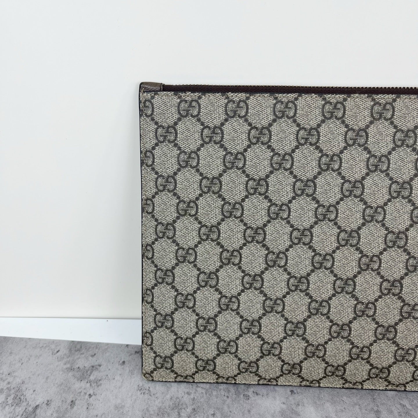 Gucci Neo Vintage GG Supreme canvas clutch bag Canvas Yellow Clutch 473956 K9GOT 8861