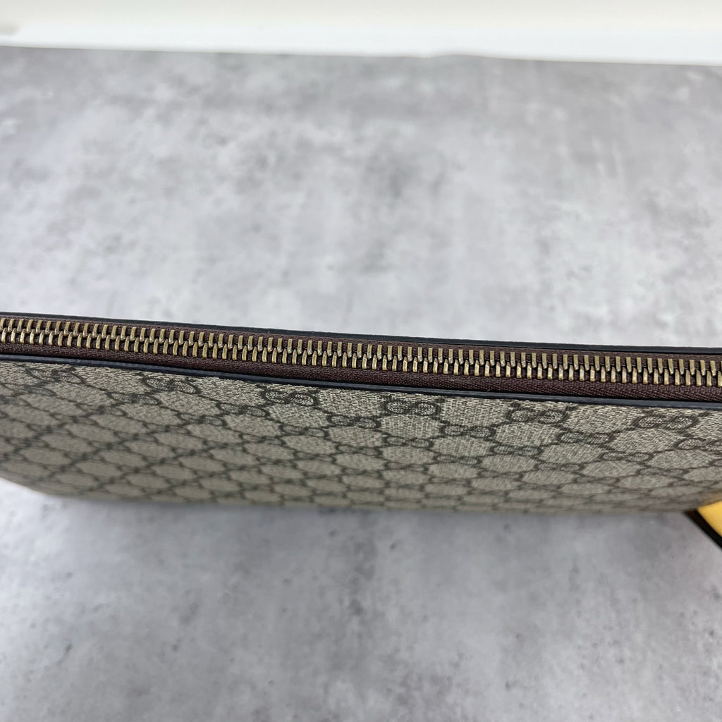 Gucci Neo Vintage GG Supreme canvas clutch bag Canvas Yellow Clutch 473956 K9GOT 8861