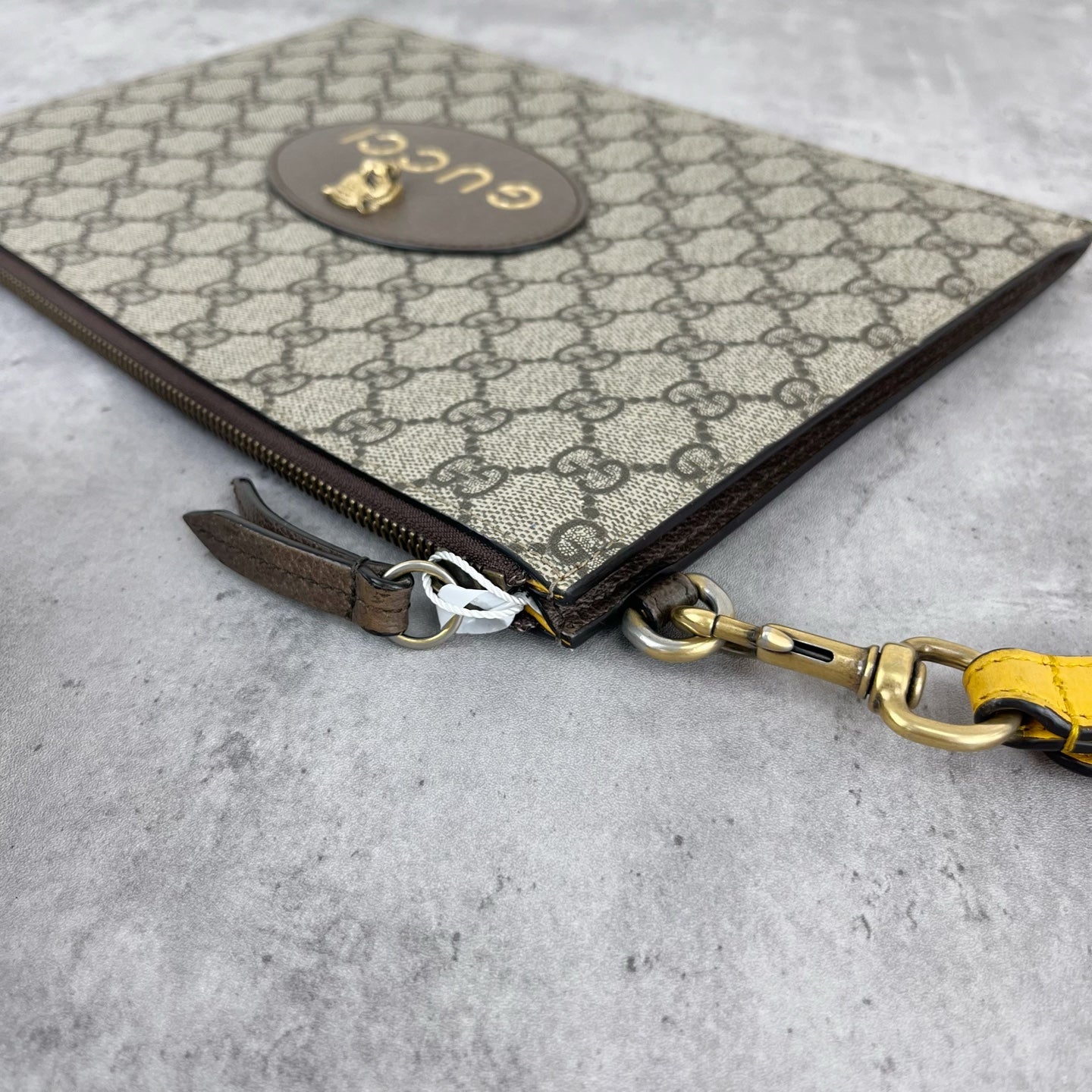 Gucci Neo Vintage GG Supreme canvas clutch bag Canvas Yellow Clutch 473956 K9GOT 8861